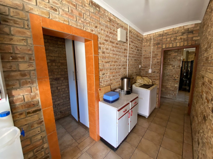 10 Bedroom Property for Sale in Orkney North West